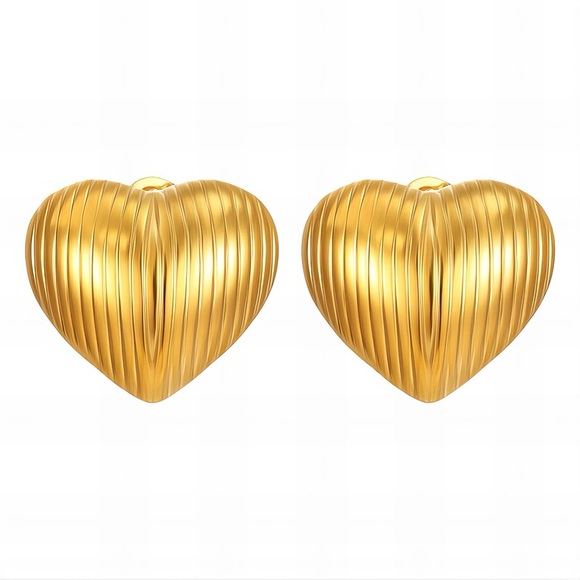 Ribbed Gold Heart Earrings - Picture 2 of 5